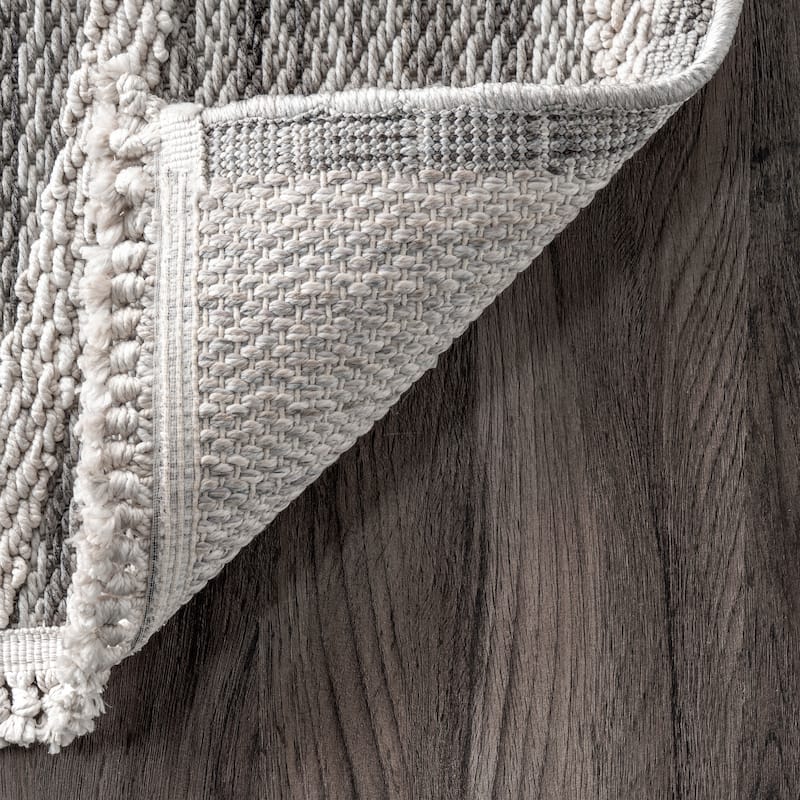 Nuloom Marcy Geometric Tasseled Area Rug