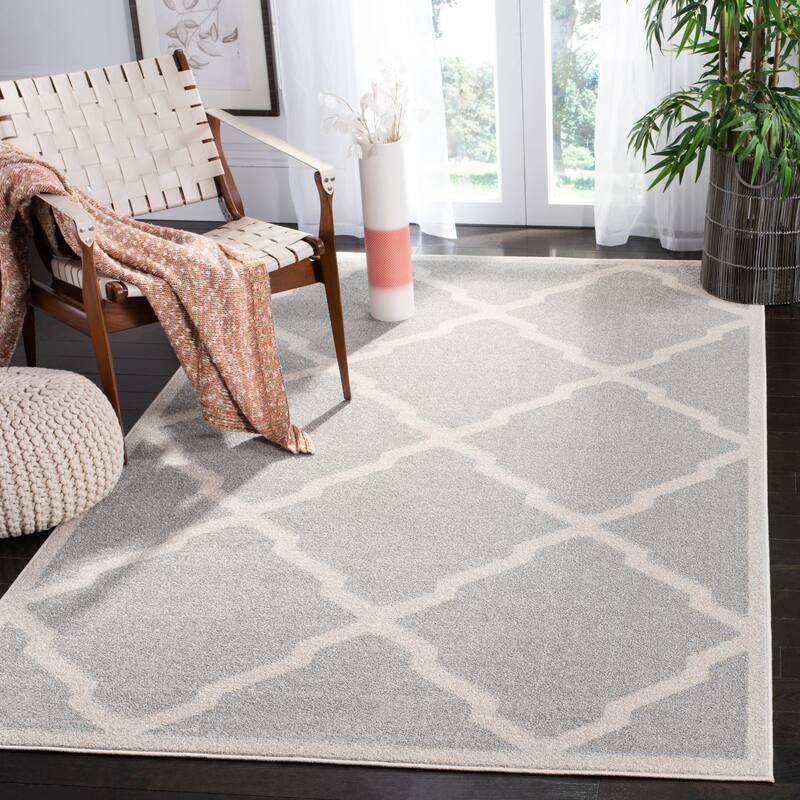 SAFAVIEH Amherst Teresinha Modern Rug - 6' x 9' - Light Grey/Beige
