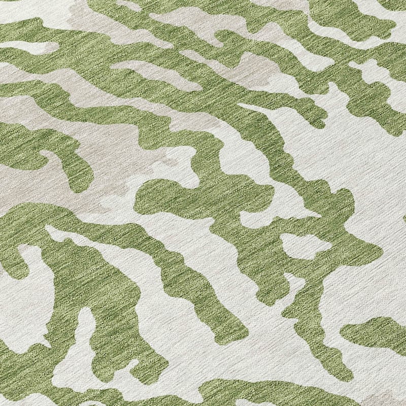 Machine Washable Indoor/ Outdoor Chantille Abstract Animal Print Rug