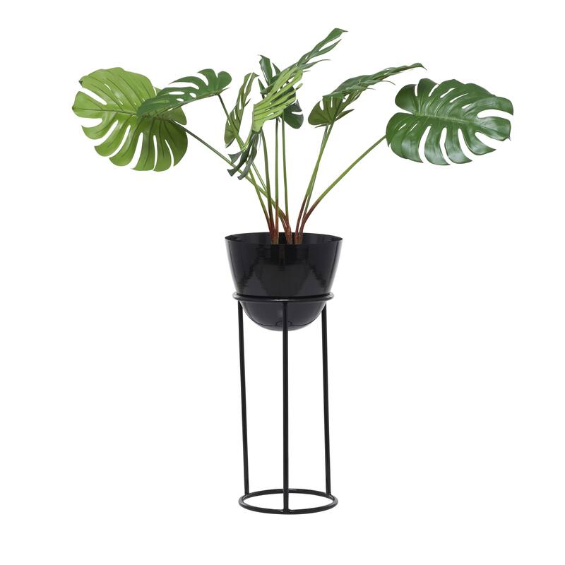 CosmoLiving by Cosmopolitan Black Metal Indoor Outdoor Planter with Removable Stand (Set of 3)