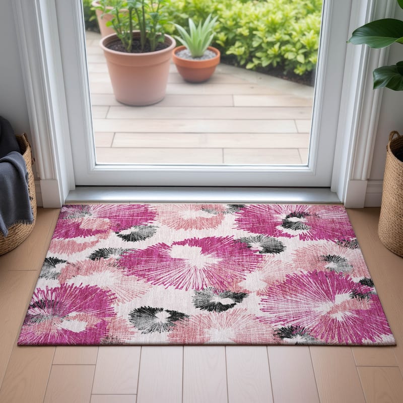 Machine Washable Indoor/Outdoor Modern Floral Chantille Rug