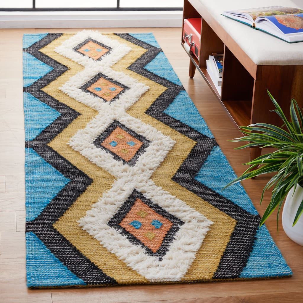 SAFAVIEH Handmade Kenya Ljupka Boho Tribal Diamond Wool Rug