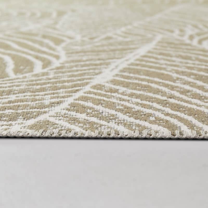 Sonia Tropical Leaf Indoor/Outdoor Area Rug