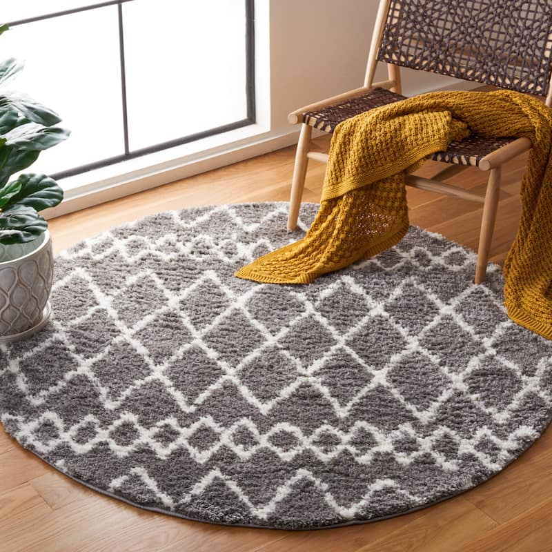 SAFAVIEH Berber Shag Ilmie Light Grey/Cream Rug - 6'7" Round - Light Grey/Cream
