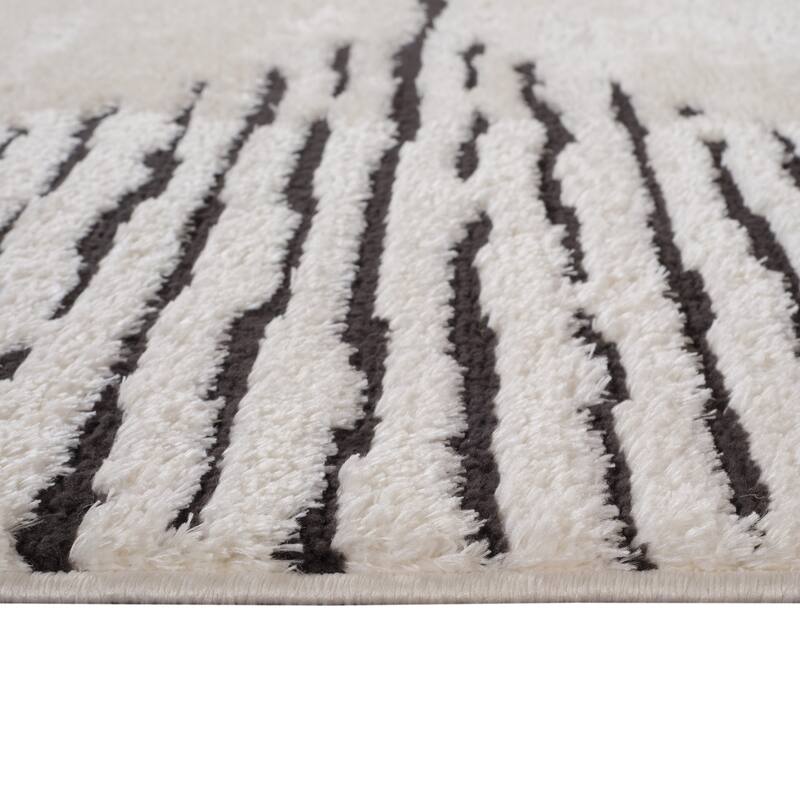 HomeRoots Geometric Rectangle Area Rug