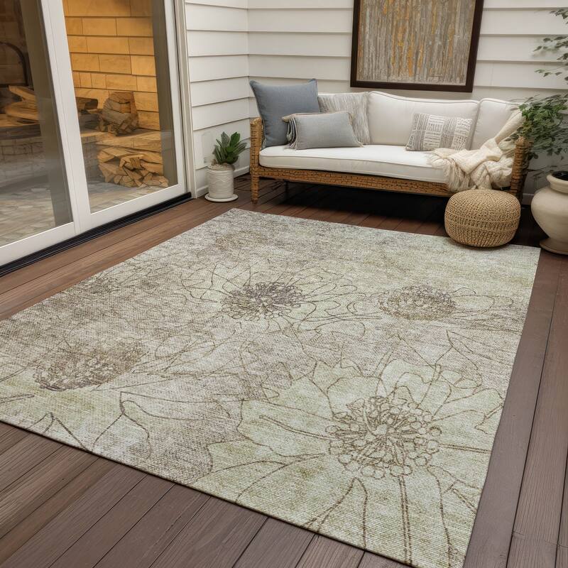 Machine Washable Indoor/ Outdoor Contemporary Floral Chantille Rug