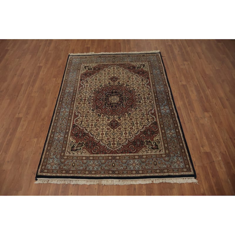 Hand Knotted Oriental 100% Wool Carpet Traditional Floral Beige & Ivories Tabriz Area Rug - 6' 8'' X 4' 9''
