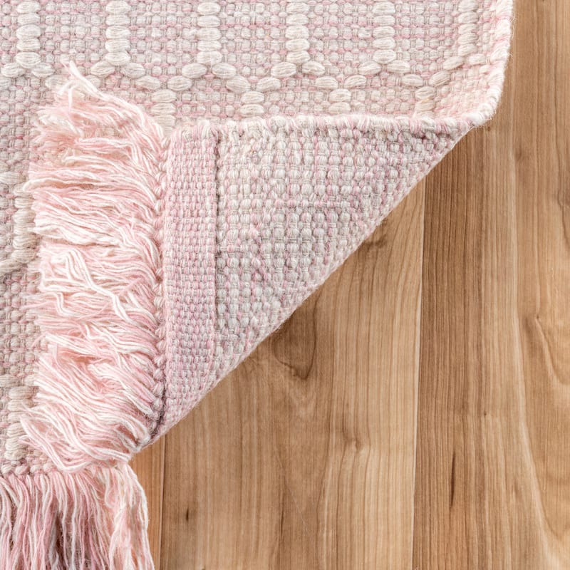 Nuloom Wylie Honeycomb Wool Fringe Rug