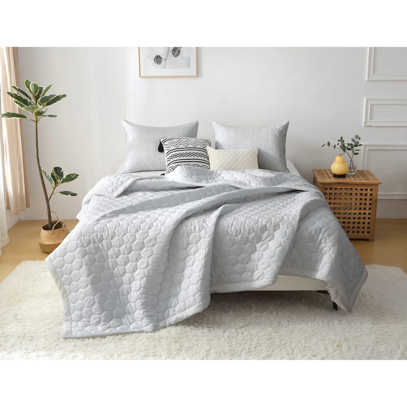 Better Style Home Microfiber Honeycomb Quilt Sets