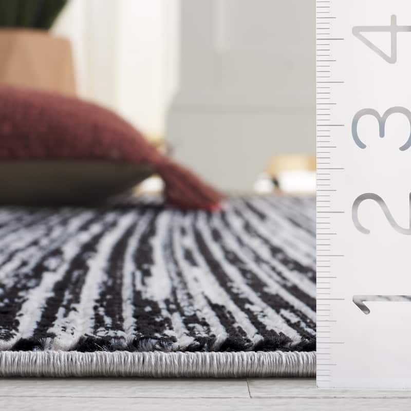 SAFAVIEH Mila Hansina Modern & Contemporary Rug