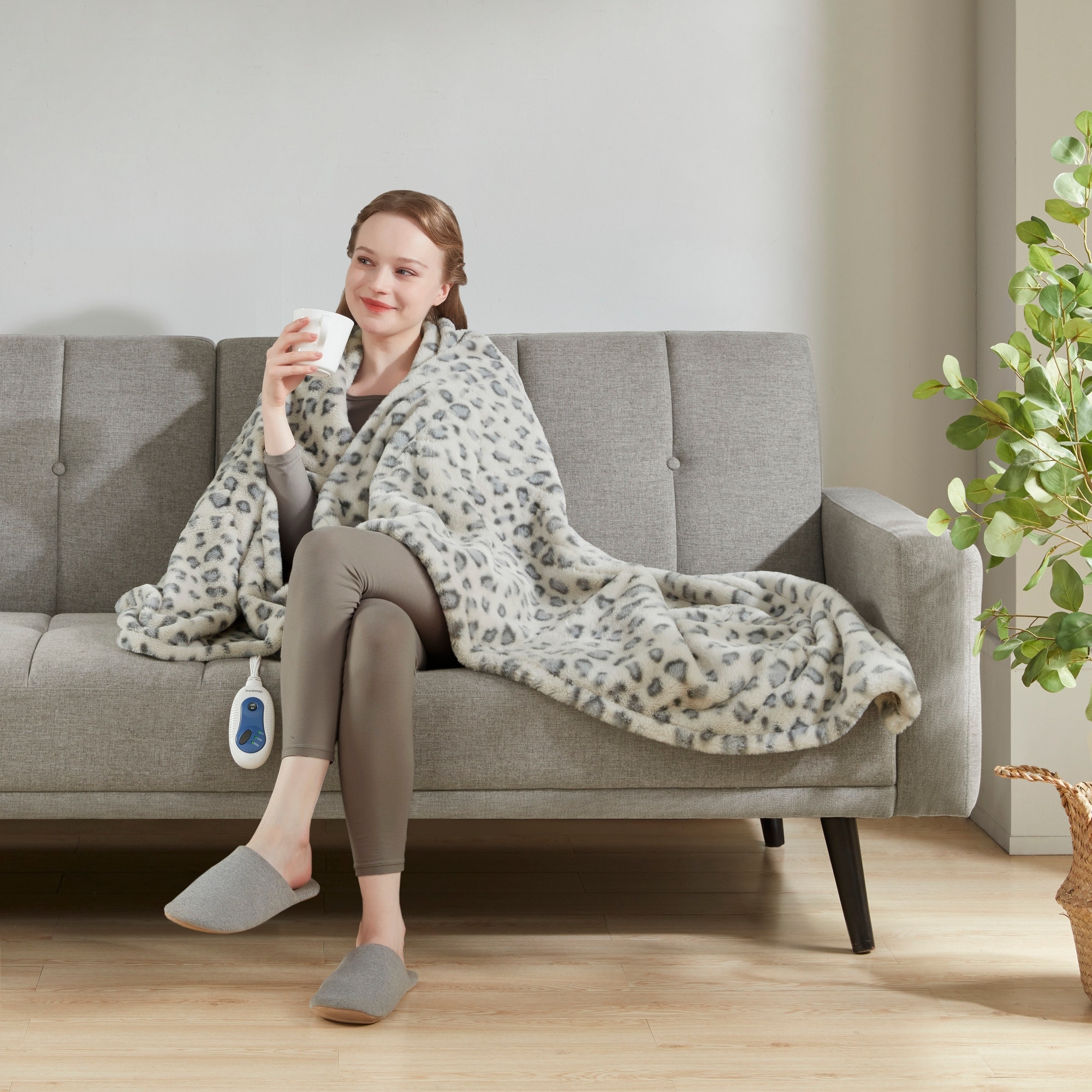 Beautyrest Marselle Oversized Faux Fur Heated Throw On Sale