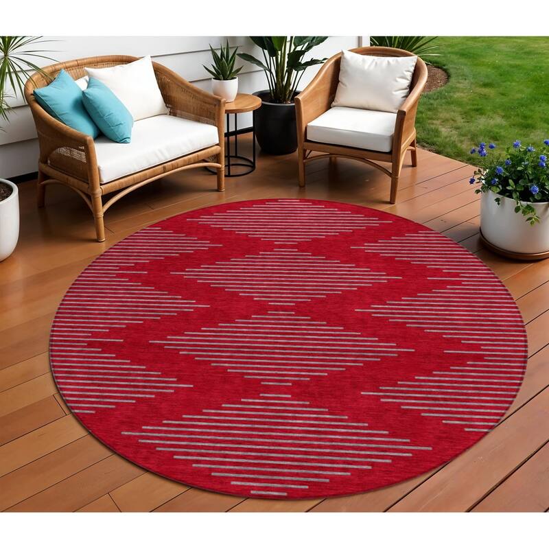 HomeRoots Geometric Transitional Rectangle Outdoor Rug - 8' Round