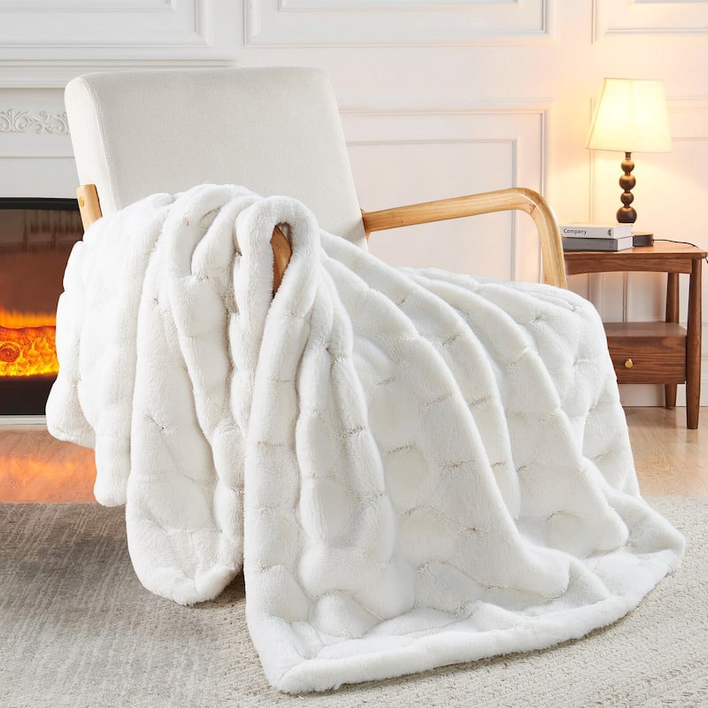 Jacquard rabbitfake fauxfur throw blanket 50"x60" - Marshmallow