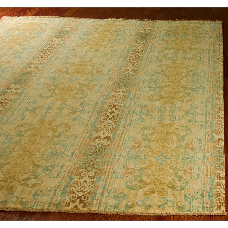 SAFAVIEH Couture Hand-knotted Geertruida Castillian Wool Rug