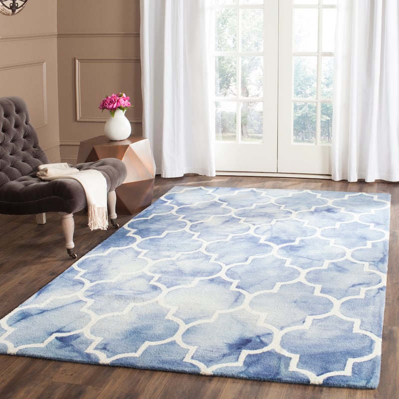SAFAVIEH Dip Dye Anasthasie Hand-tufted Wool Geometric Area Rug - 3' x 5' - Blue/Ivory