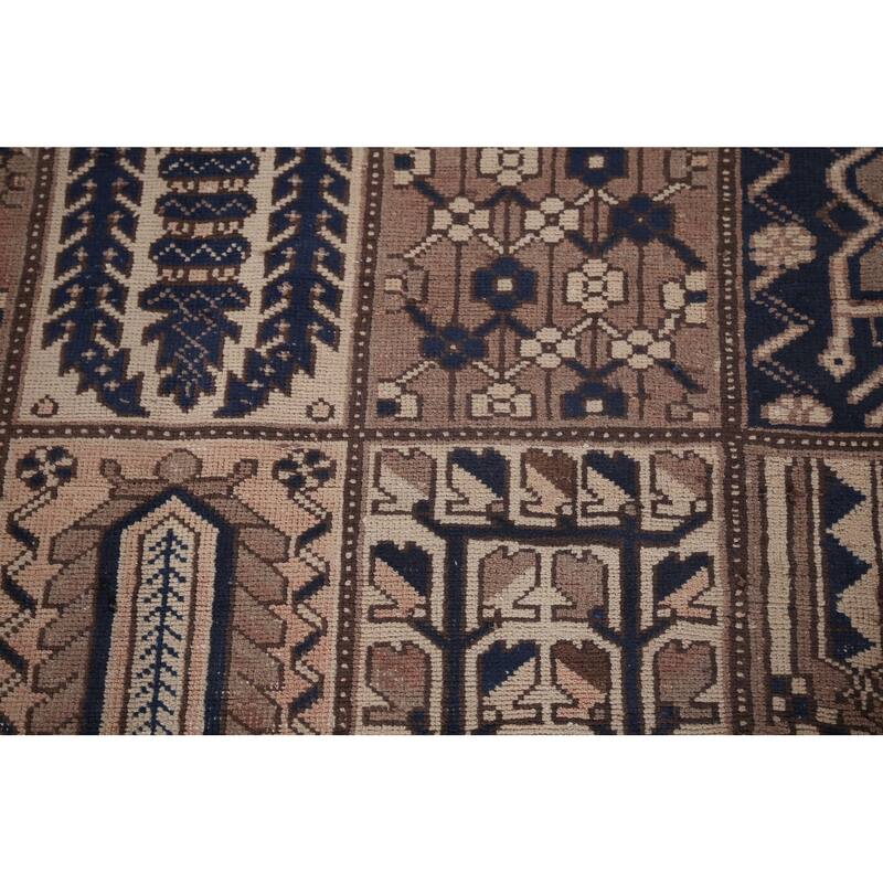 Bakhtiari Persian Vintage Rug Hand-Knotted Traditional Wool Carpet - 6'9"x 10'1"