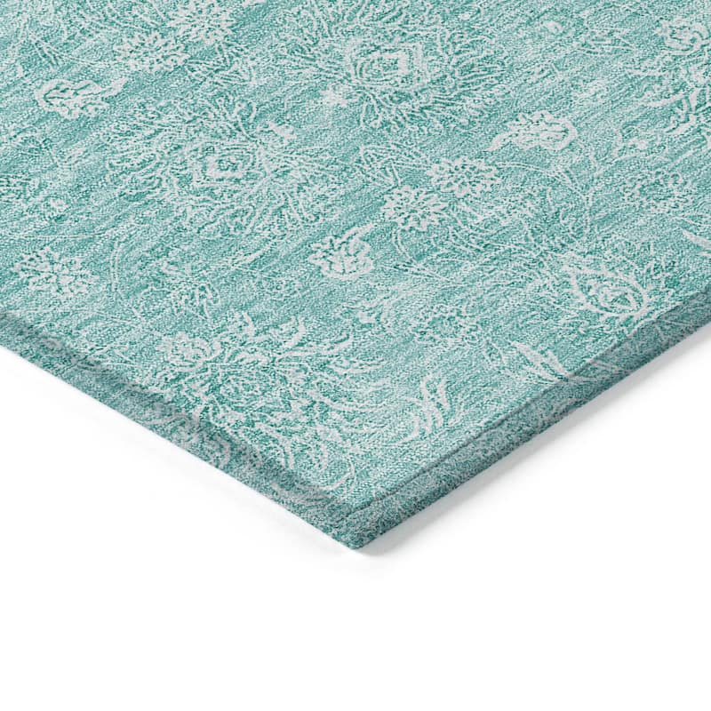 Machine Washable Indoor/ Outdoor Chantille Traditional Floral Rug
