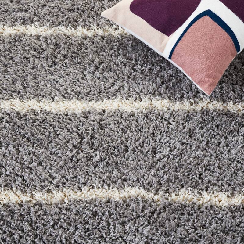 SAFAVIEH Venus Shag Zoea 1.75-inch Thick Rug