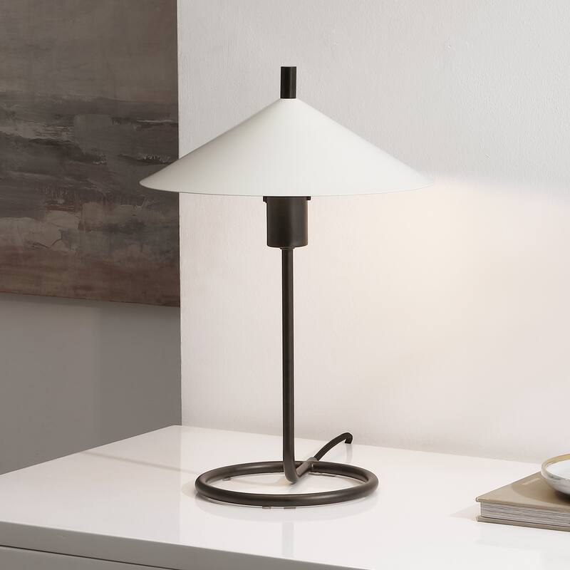 SAFAVIEH Khlo 17-inch Metal Table Lamp (LED Bulb Included) - 12"W x 12"D x 17"H - Cream/Black