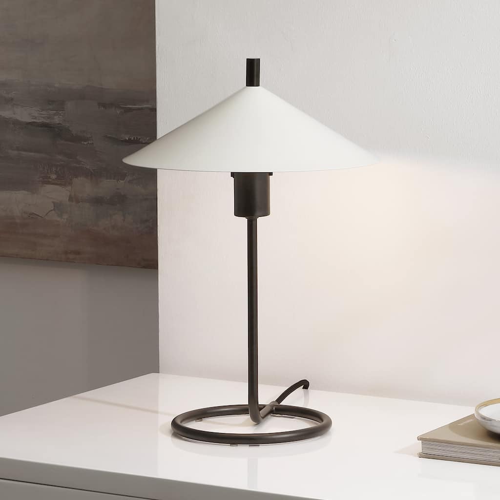 SAFAVIEH Khlo 17-inch Metal Table Lamp (LED Bulb Included) - 12"W x 12"D x 17"H