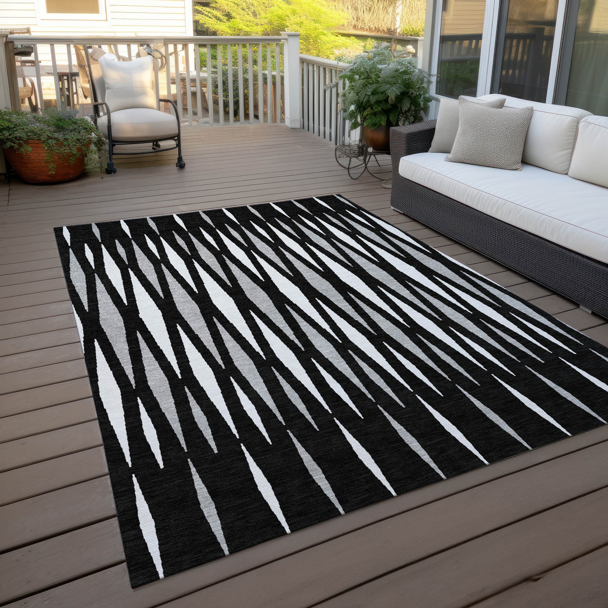 Machine Washable Indoor/ Outdoor Chantille Mosaic Contemporary Rug