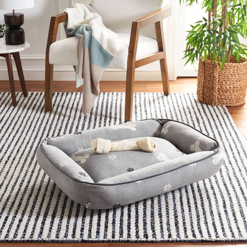 SAFAVIEH Pet Collection Snowflake Dog Bed