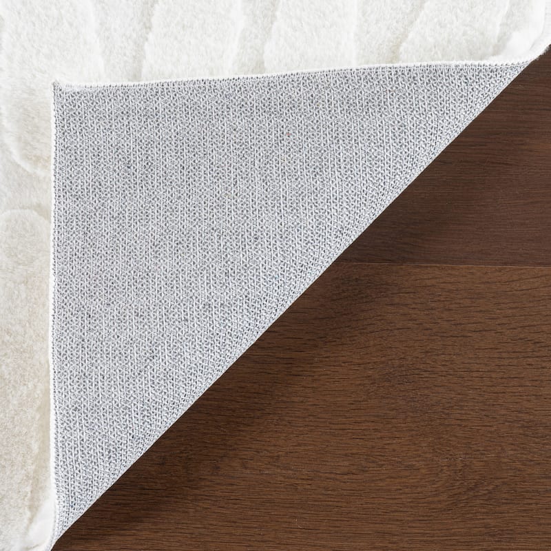 Nuloom Tavina Solid Cloud Washable Area Rug