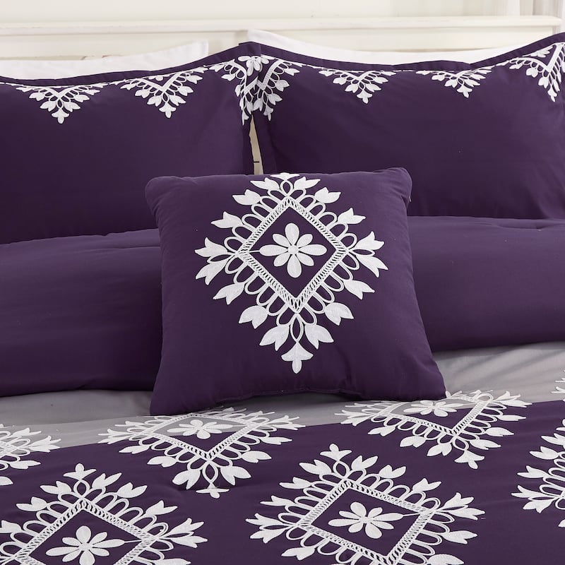 7 Piece Comforter Set Embroidered Design Bed in a Bag