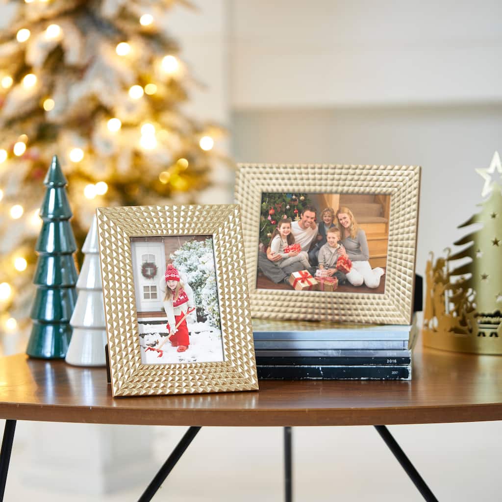 Glitzhome Set of 2 Modern Gold Resin Wall or Tabletop Picture Frames 4x6 & 5x7