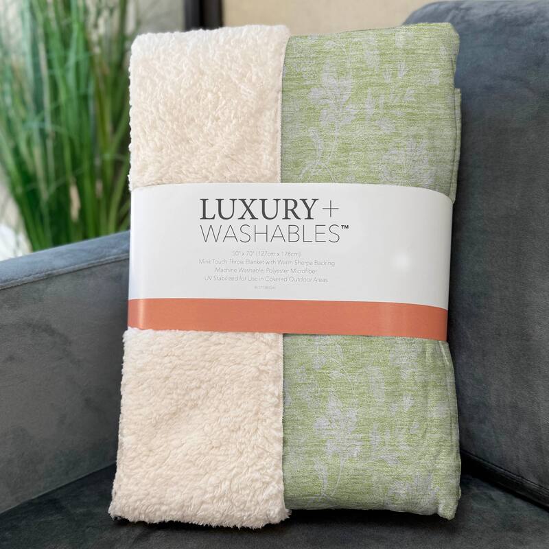 Premium Machine Washable Traditional Floral Sherpa Throw Blanket