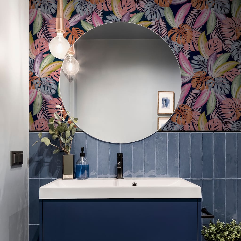 Hot Tropical Leaf Multi Wallpaper - 20.8 in. W x 33ft L - Double Roll