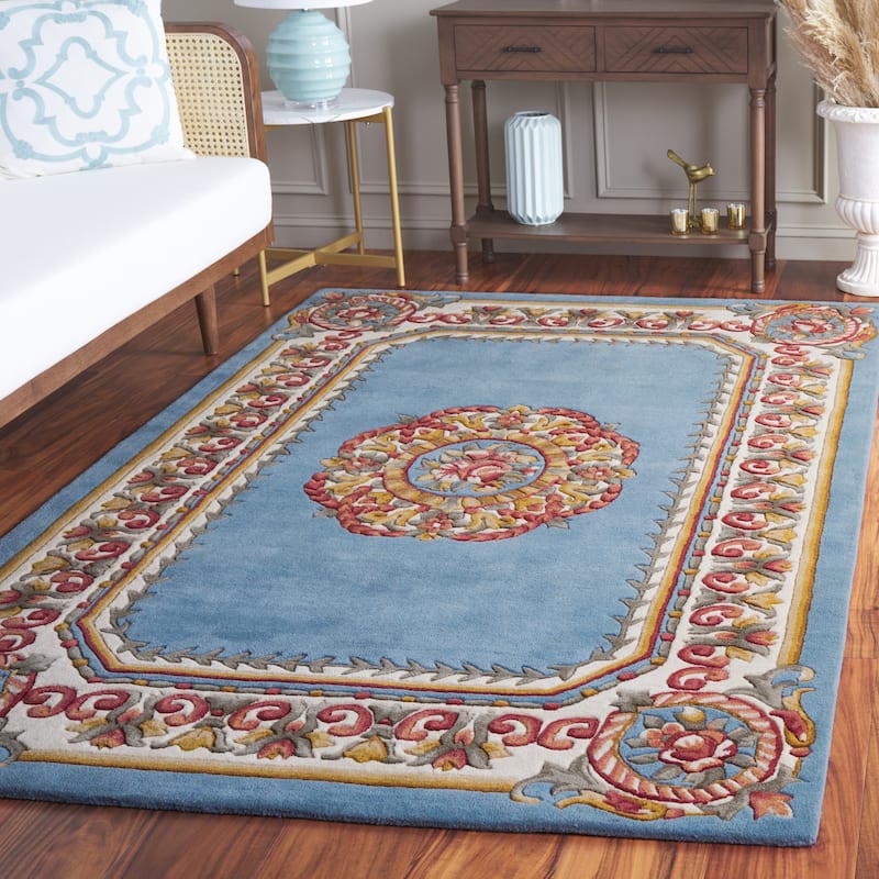 SAFAVIEH, Handmade Naples Cathelyne Traditional Wool Rug