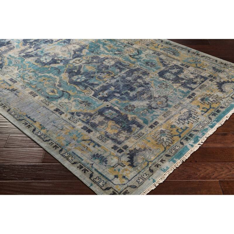 Hand-Knotted Umbriel Wool Accent Rug - 12' x 15'