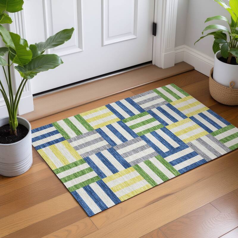 Machine Washable Indoor/ Outdoor Modern Hatch Chantille Rug