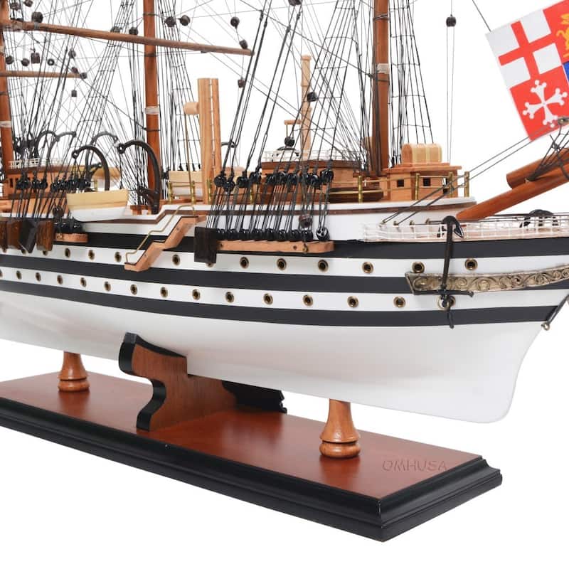 Amerigo Vespucci Painted Medium Admiral Line