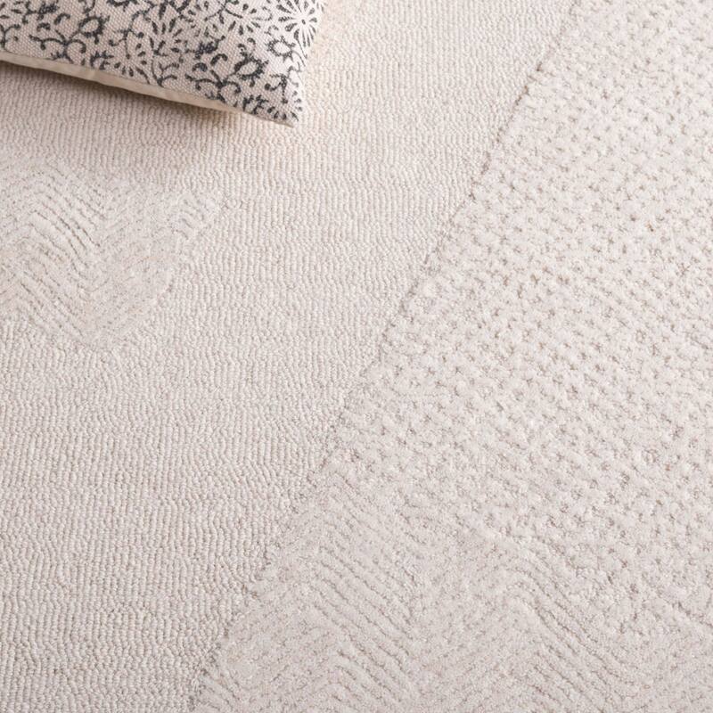 SAFAVIEH Handmade Pine Fanie Modern & Contemporary Wool Rug