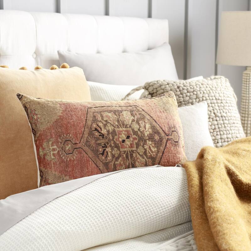 Zorya Traditional Medallion Throw Pillow - 14"H x 22"W - Down