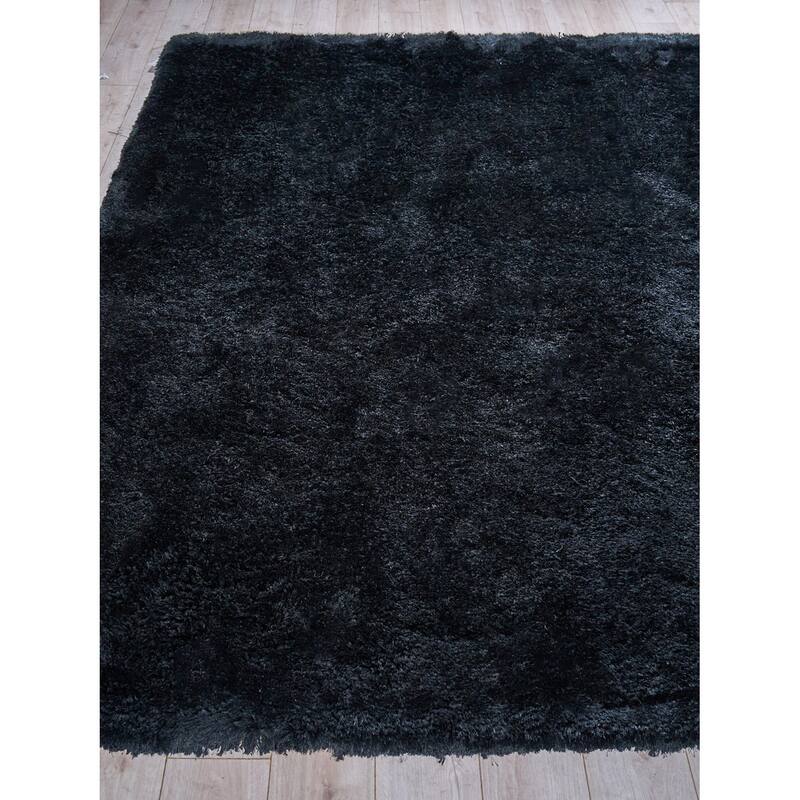 EXQUISITE RUGS Sumo Shag Hand-loomed Polyester/Microfiber Black Area Rug.