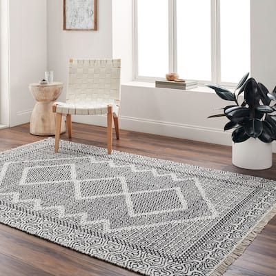 Joe Traditional Area Rug