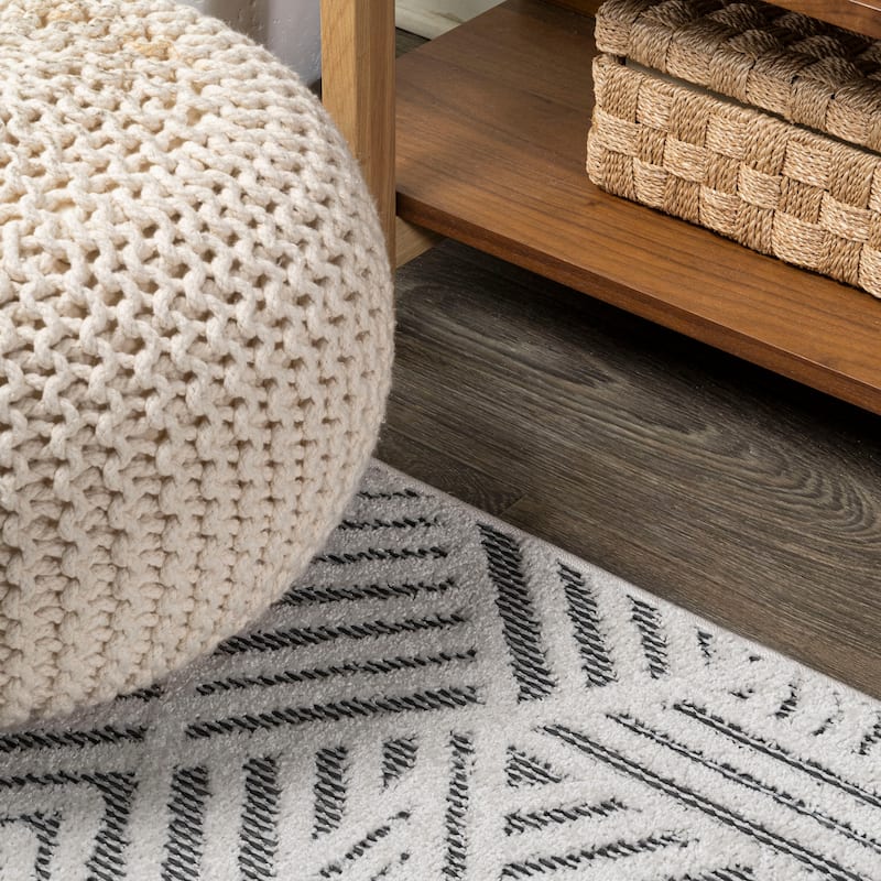 JONATHAN Y Aylan High-Low Pile Art Deco Geometric Indoor/Outdoor Area Rug