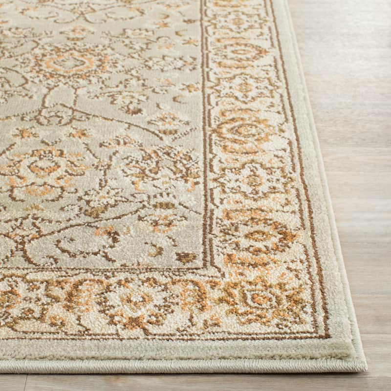 SAFAVIEH Florenteen Justine Traditional Oriental Rug