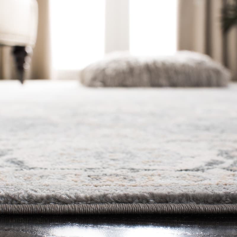 SAFAVIEH Isabella Pietra Traditional Oriental Rug