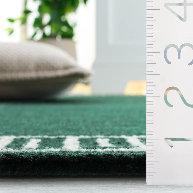 SAFAVIEH Handmade Metro Aneta Wool Rug