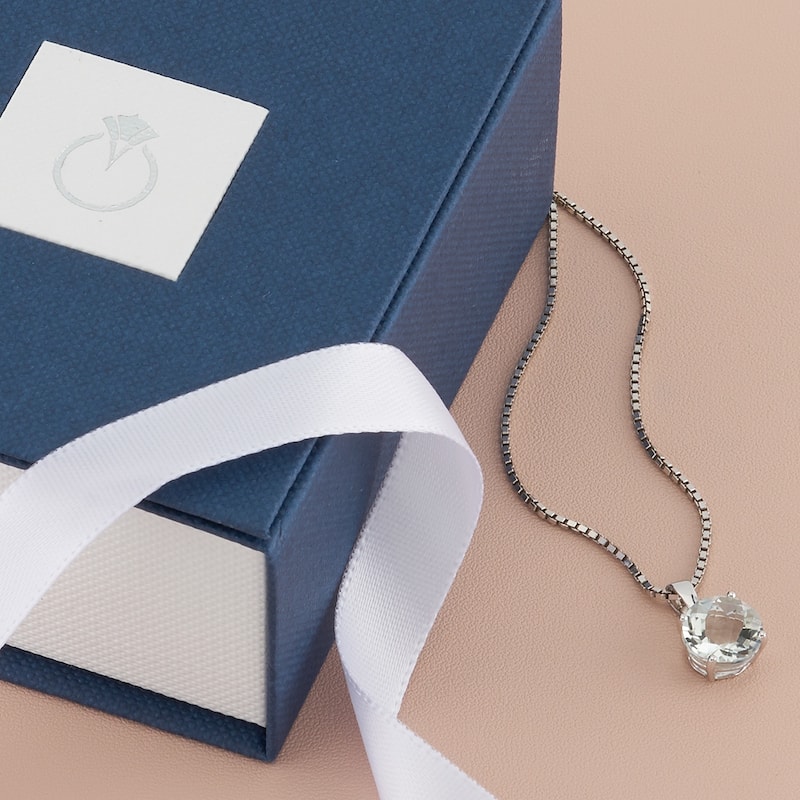 14k White Gold 1.76 ct Green Amethyst Pendant Necklace
