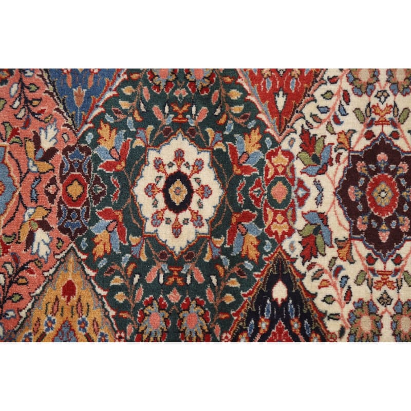 Masterpiece Vegetable Dye Shiraz Qashqai Rug Persian Wool Carpet - 4'0"x 5'8"