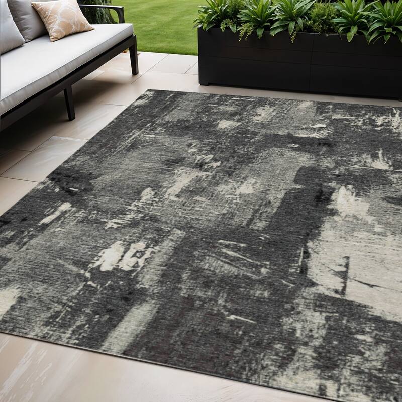 HomeRoots Abstract Transitional Rectangle Outdoor Rug - 5' X 8'