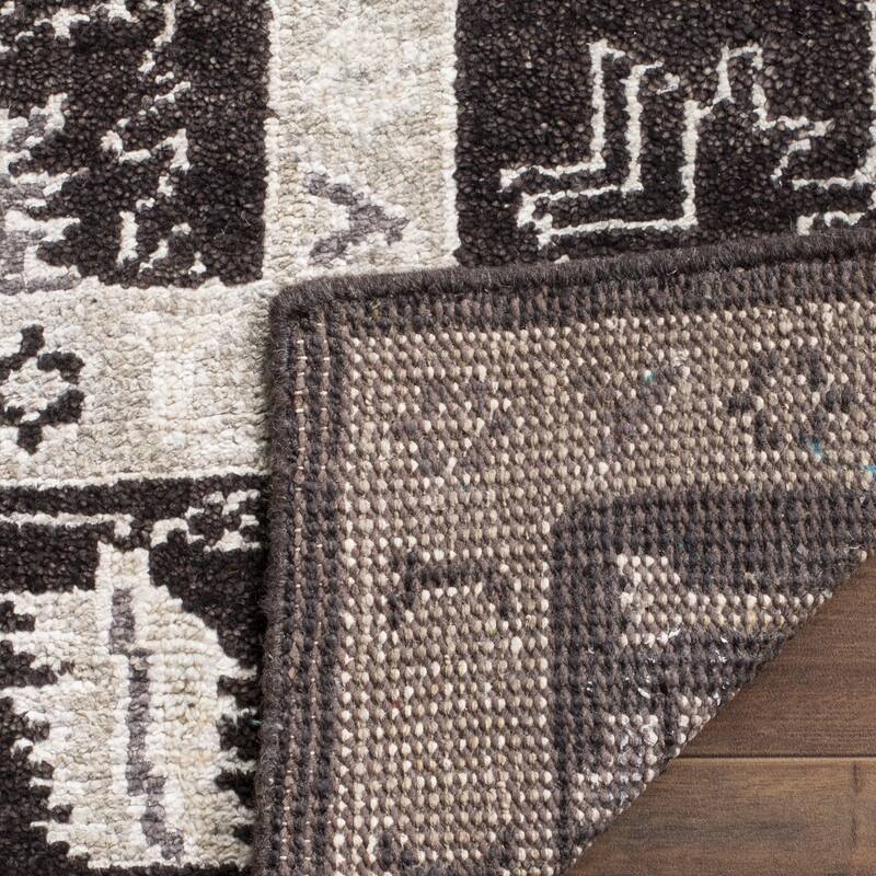 SAFAVIEH Hand-knotted Maharaja Tzeni Traditional Oriental Viscose Rug
