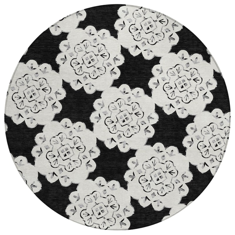 Machine Washable Indoor/ Outdoor Global Motif Chantille Rug