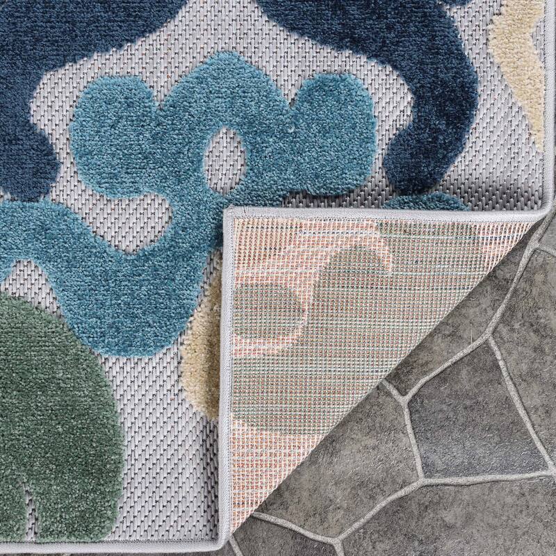 Superior Lowell Traditional Damask Indoor Outdoor Area Rug