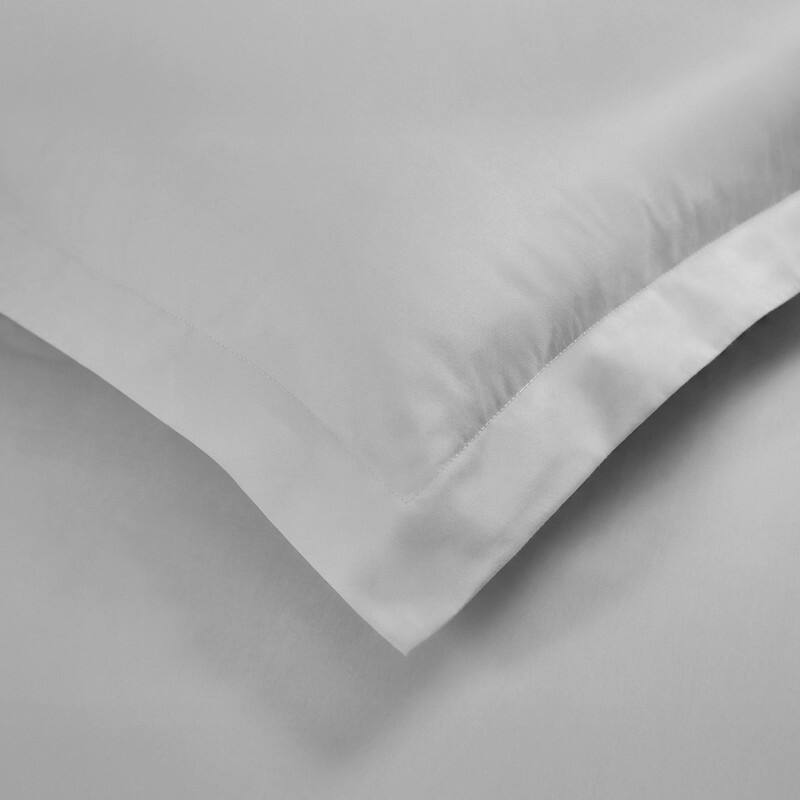 Superior 700 Thread Count Solid 3 Piece 100-percent Egyptian Cotton Duvet Cover Set